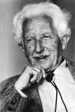 erik erikson background